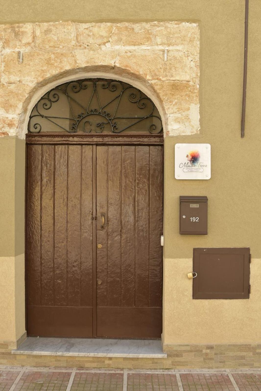 Madre Terra Apartment & Rooms テッラジーニ エクステリア 写真